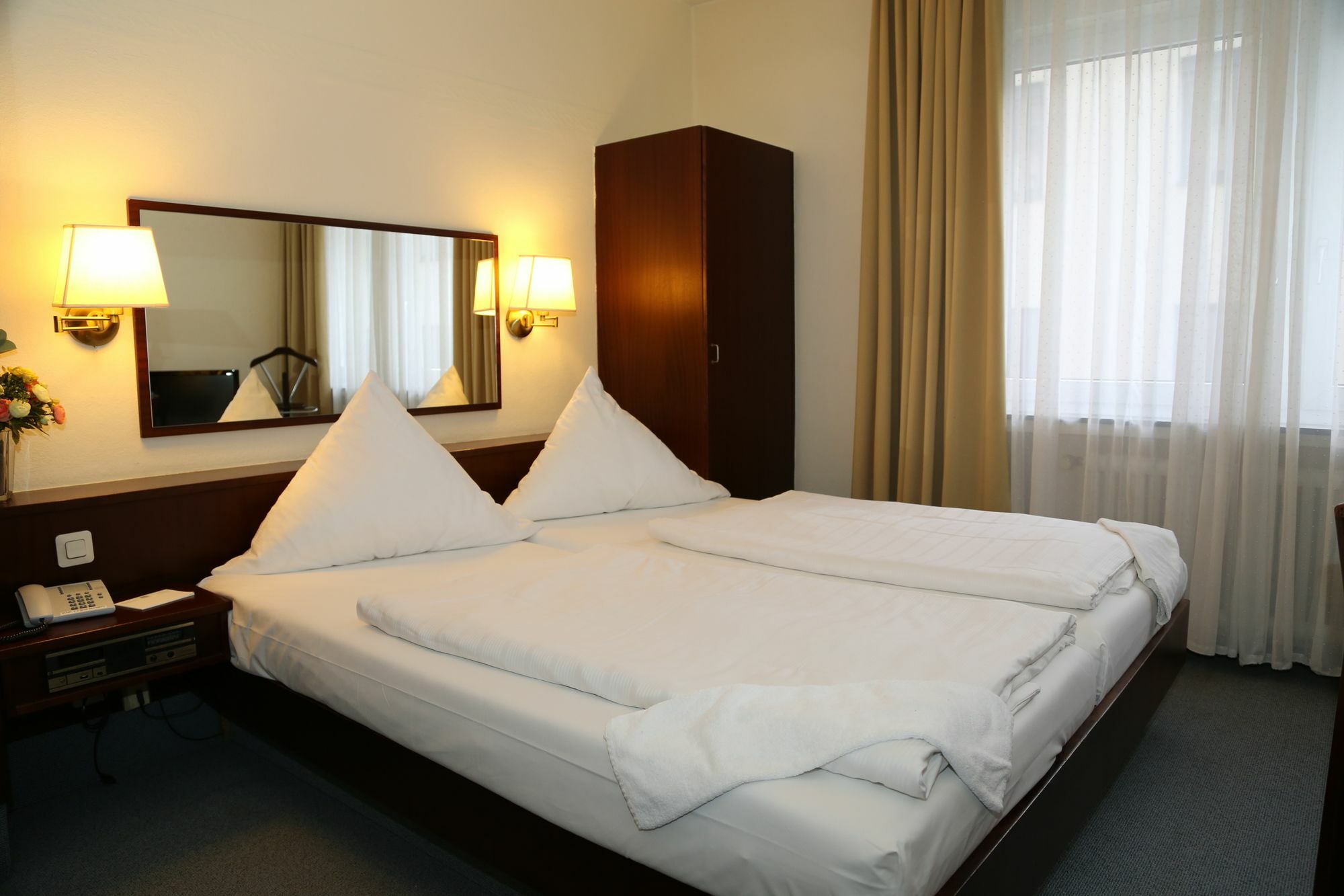 Hotel Loehndorf Bonn Buitenkant foto